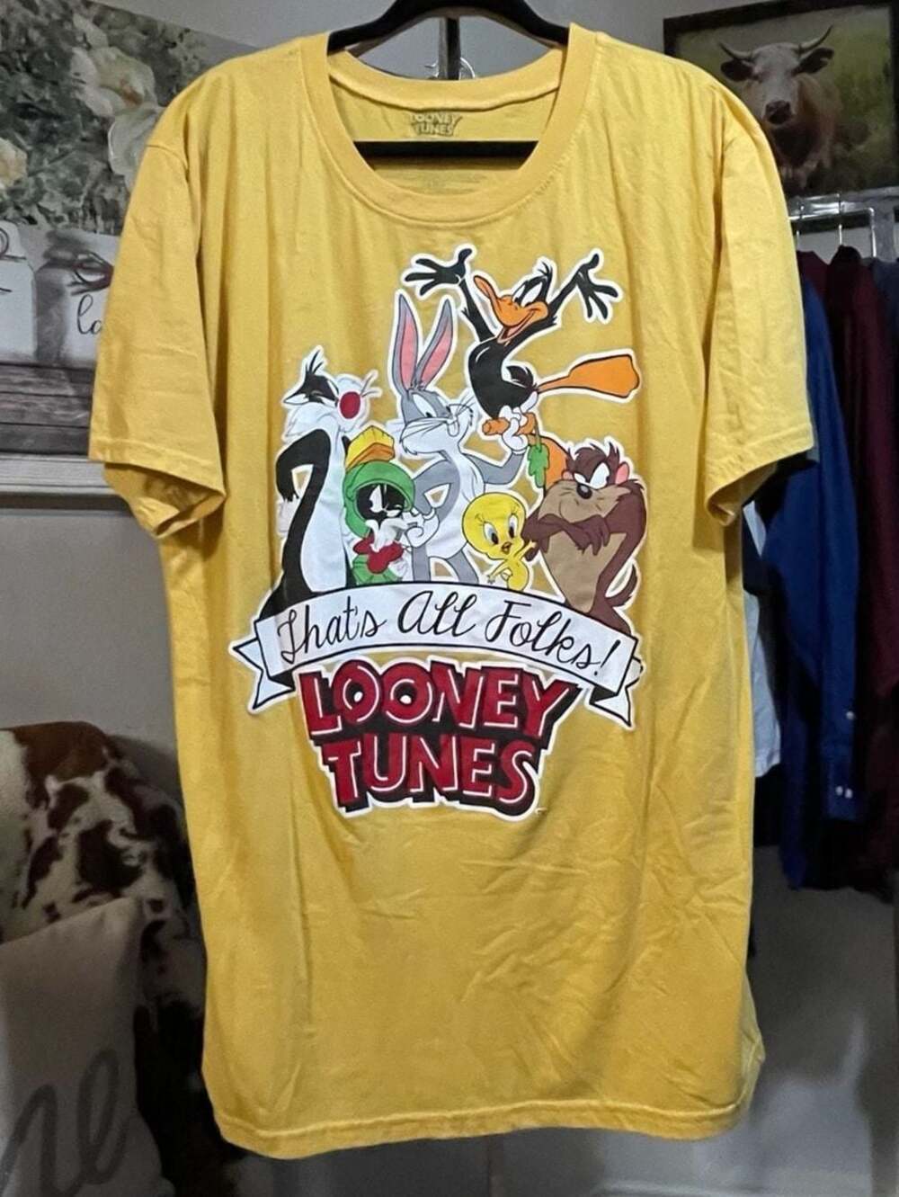 Looney Tunes That's All Folks Graphic Yellow T-Shirt or Gown